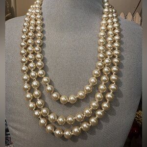 Franklin Mint - Jackie Kennedy collection - 3 strand Pearl Necklace